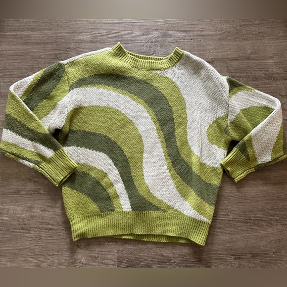 Forever 21 green swirl sweater - Picture 3 of 4
